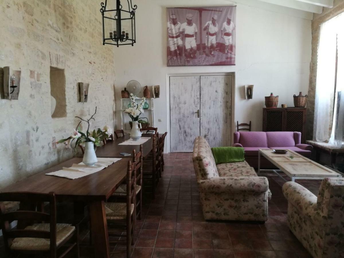 赫雷斯 Jerez Vina Santa Petronila旅馆 外观 照片
